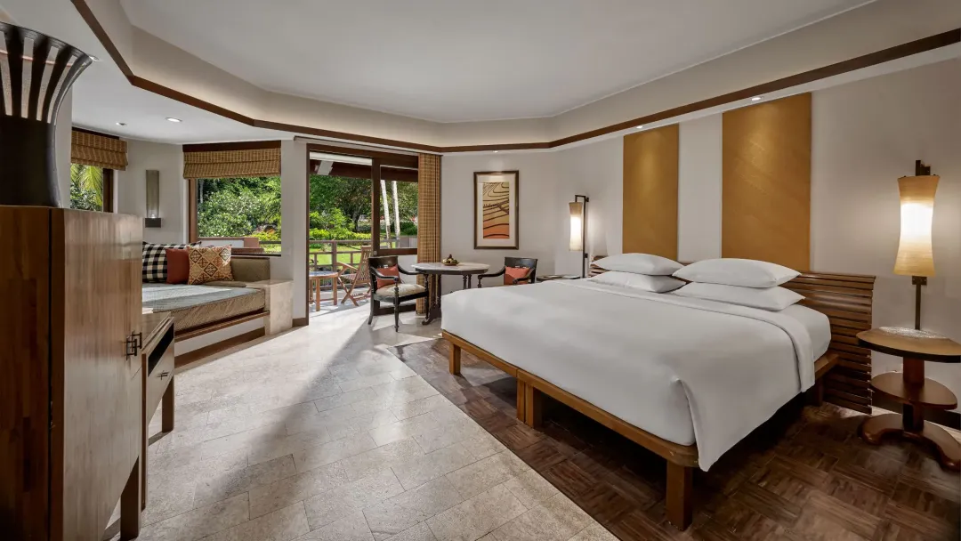 Grand-Hyatt-Bali-1-King-Bed-Garden-View-Detail