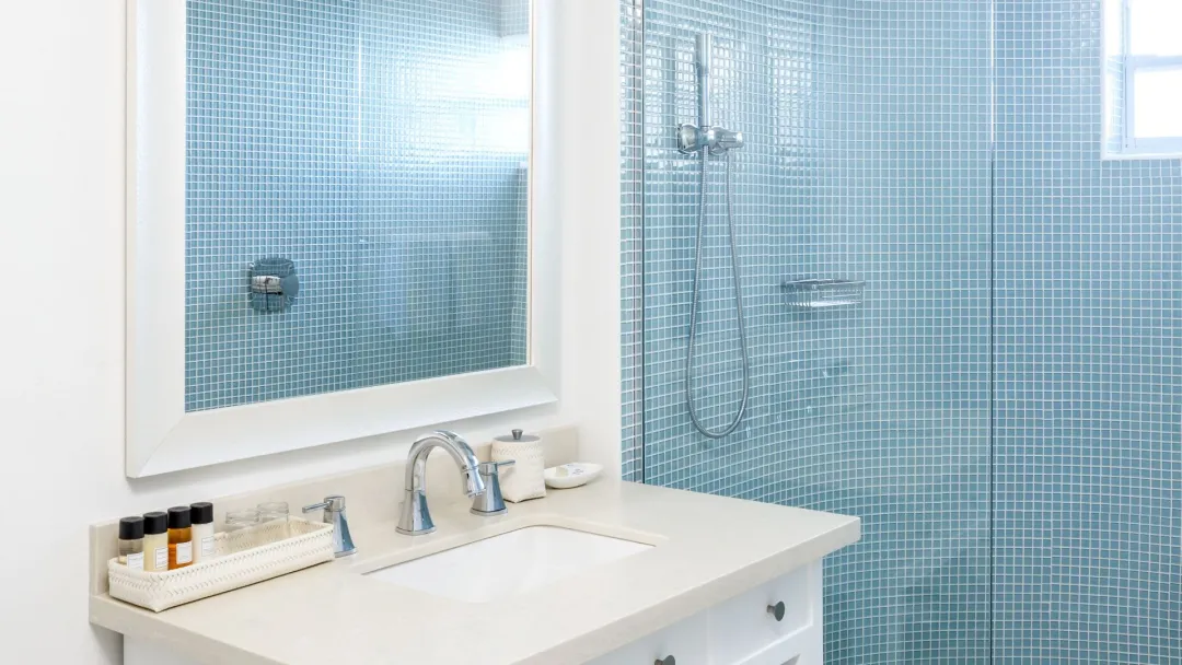 Hilltop One Bedroom Villa -Bathroom