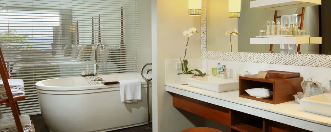 Samabe Bali Suites and Villas - Ocean Front Family suite - Bathroom