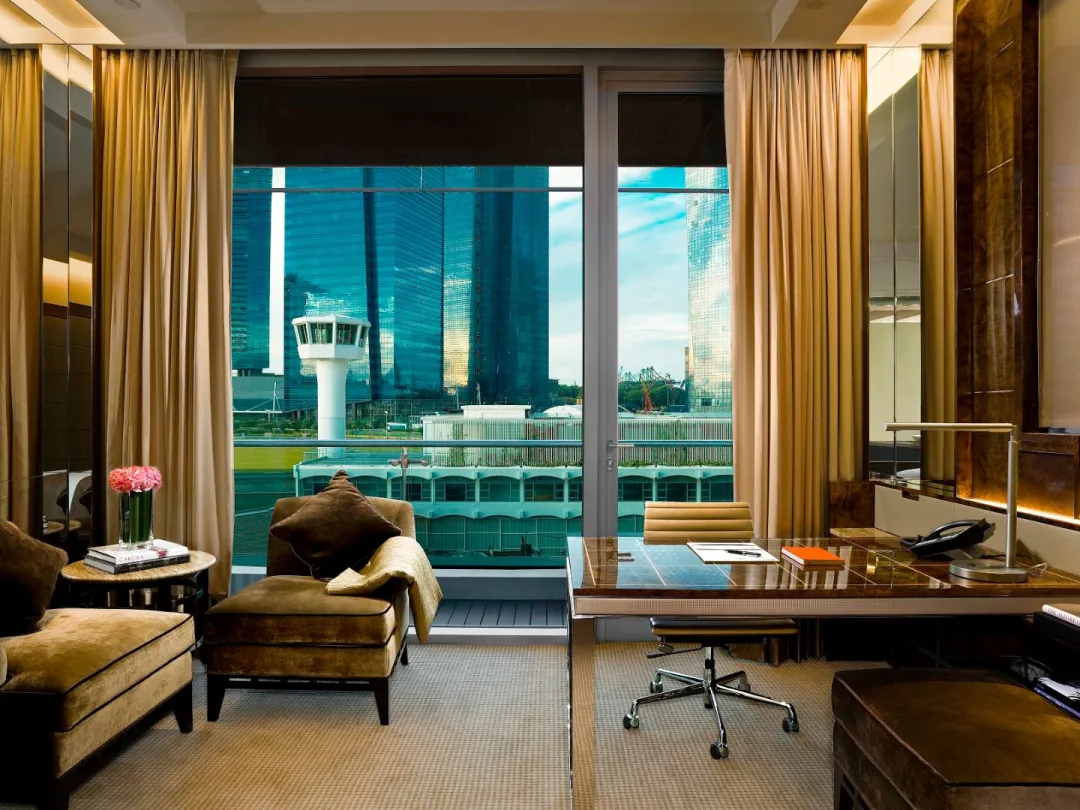 The Fullerton Bay Hotel Singapore - Deluxe Room - Detail
