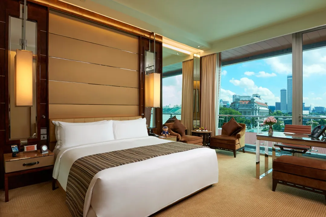 The Fullerton Bay Hotel Singapore - Premium Room - King Bed