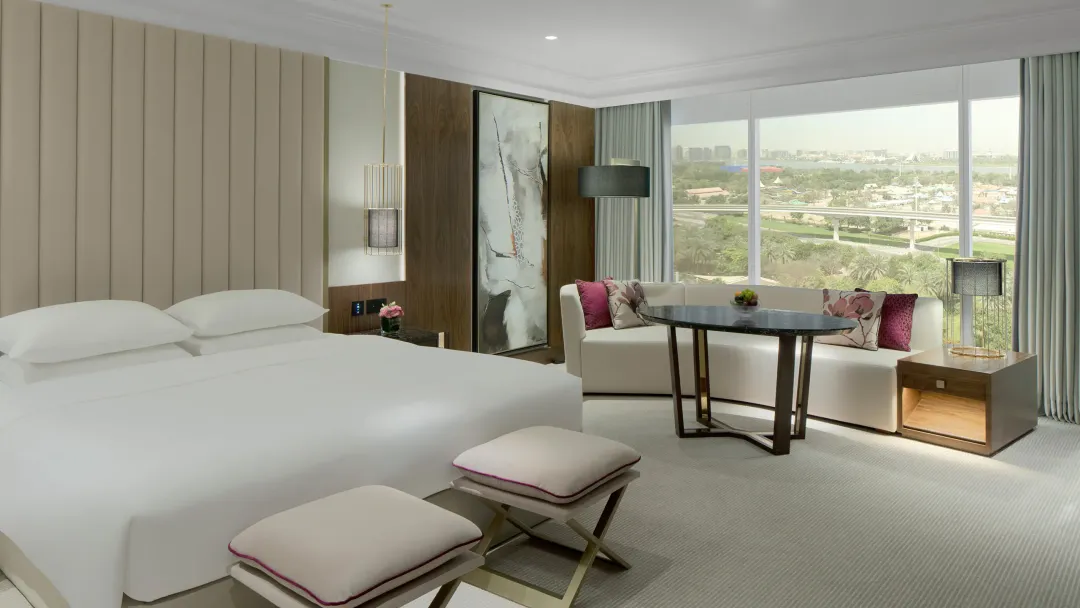 Grand-Hyatt-Dubai-One-Bedroom-Grand-Suite-with-Garden-View-Bedroom
