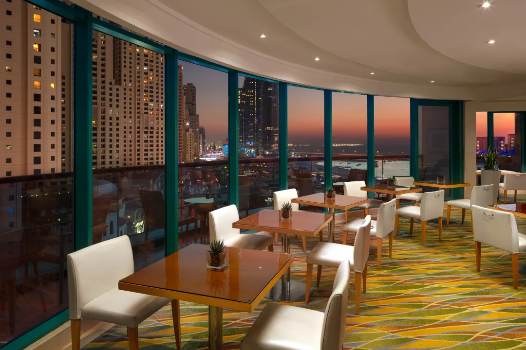 Hilton Dubai Jumeirah Beach - Club Lounge