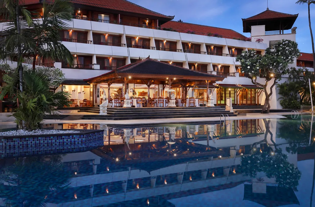 Nusa Dua Beach Hotel and Spa - Raja's Balinese Cuisine - Evening View
