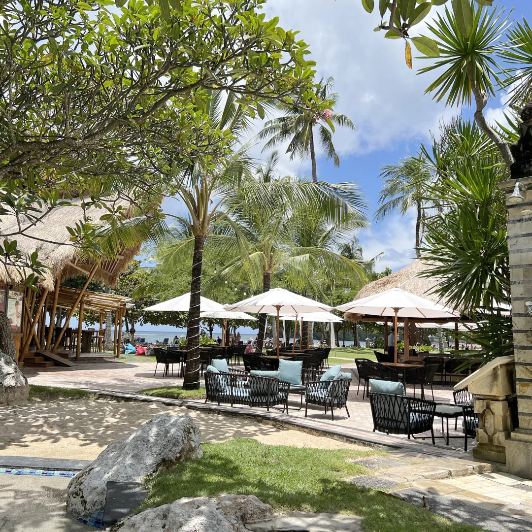 Nusa Dua Beach Hotel and Spa - The Chess Bar - Long View