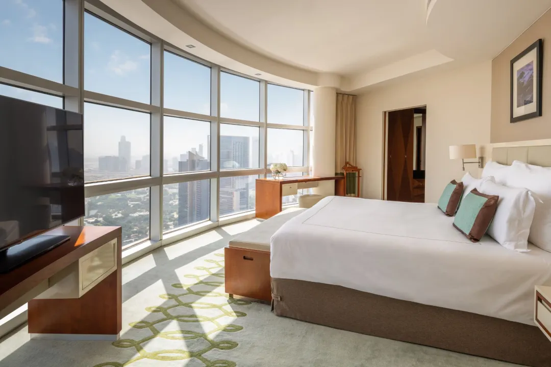 Jumeirah-Emirates-Tower-Family-Suite