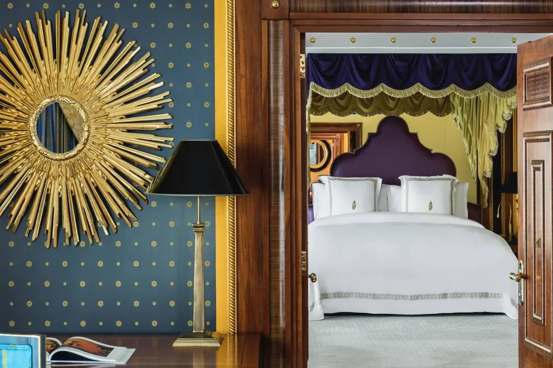 Burj-Al-Arab-Duplex-One-Bedroom-Family-Suite-Detail