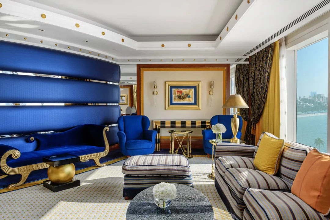 Burj-Al-Arab-Duplex-One-Bedroom-Family-Suite-Living-Room