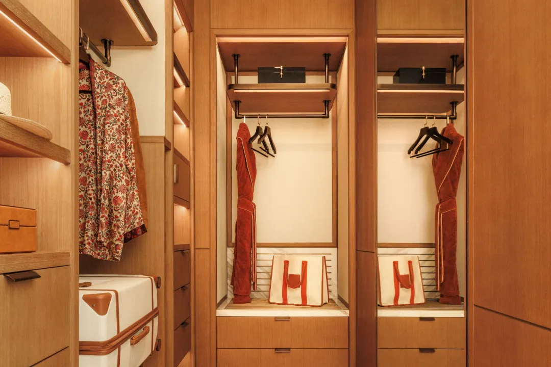 Jumeirah-Marsa-Al-Arab-Promenade-Deluxe-Room-Walk-in-closet