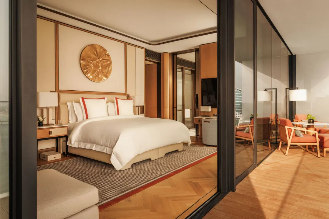 Jumeirah-Marsa-Al-Arab-Ocean-Terrace-Room-King-Bed