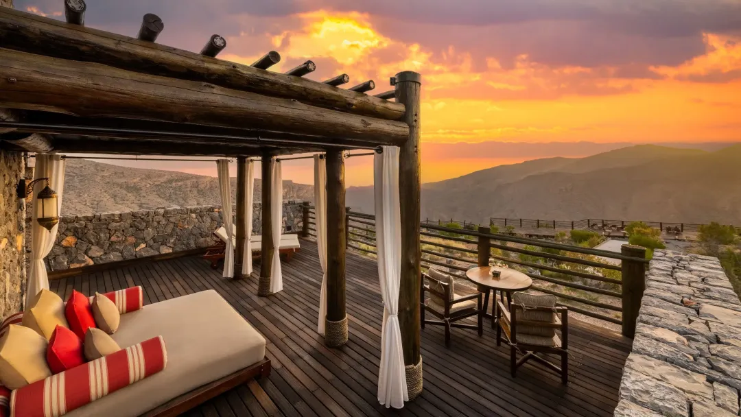 Alila-Jabal-Akdhar-Rooms-and-Suites-balcony