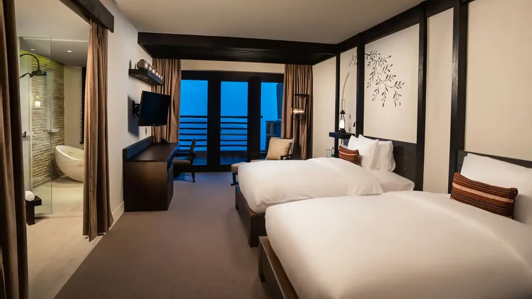 Alila-Jabal-Akdhar-Two-Twin-Beds-with-Mountain-View