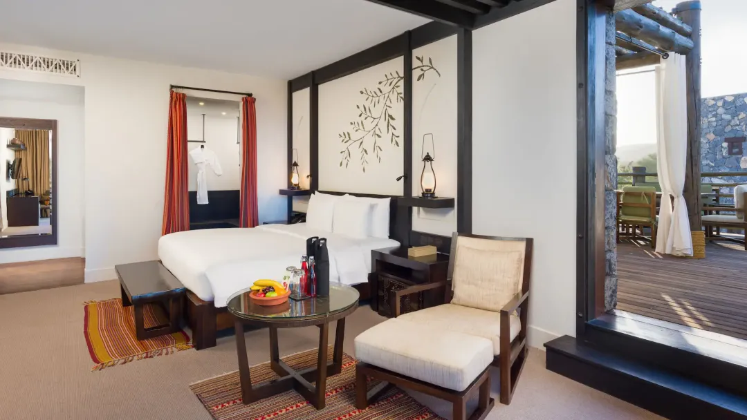 Alila-Jabal-Akdhar-Jabal-Terrace-King-Bed