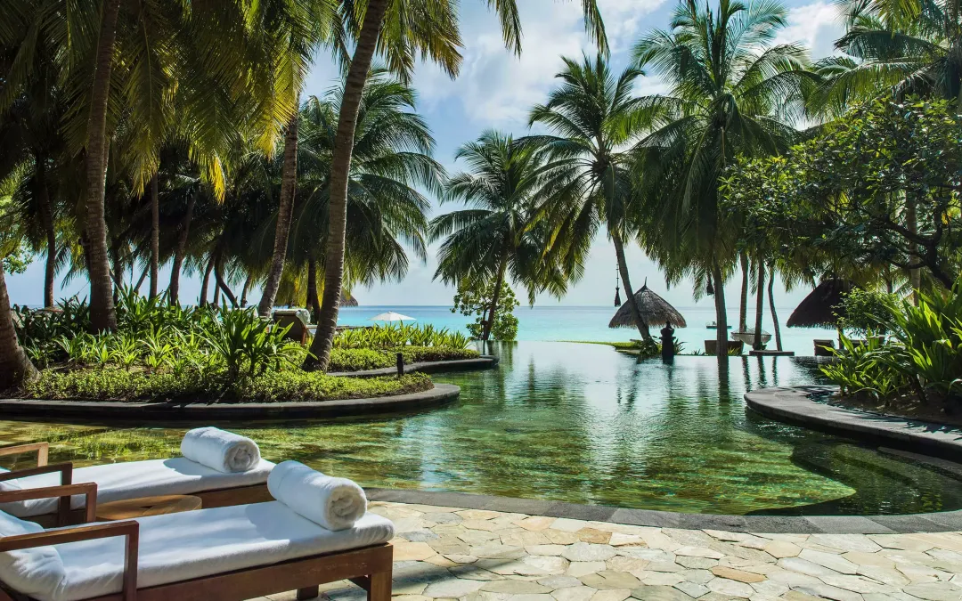 One&Only Reethi Rah - outdoor pools