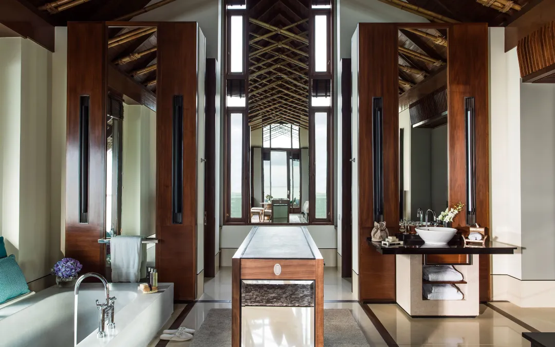 One-and-Only-Reethi-Rah-Water-Villa-Bathroom