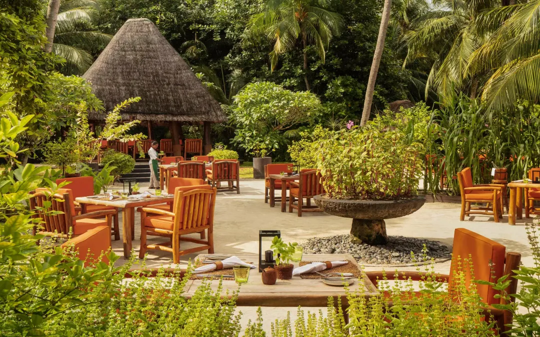 One-and-Only-Reethi-Rah-Restaurant-Botanica