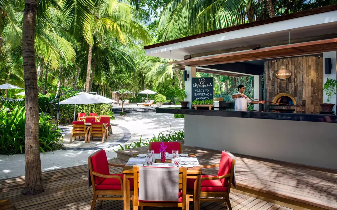 One-and-Only-Reethi-Rah-Restaurant-Rabarbaro