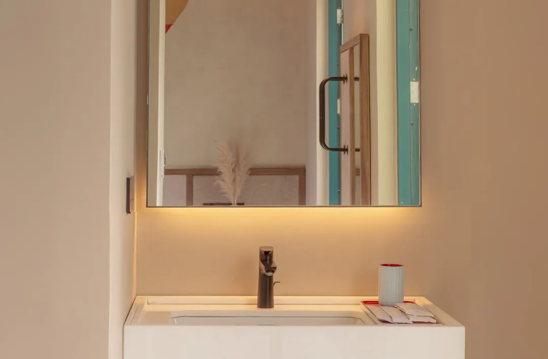 Soul Superior - Bathroom