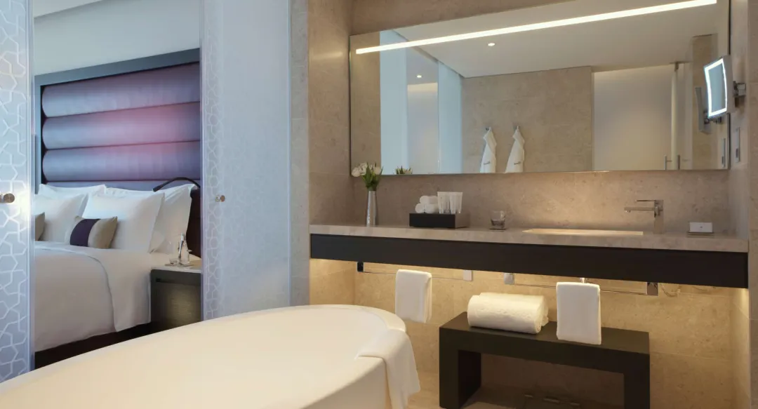 Kempinski-Hotel-Muscat-Superior-Room-Bathroom