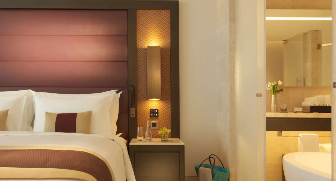 Kempinski-Hotel-Muscat-Superior-Room-Bathroom