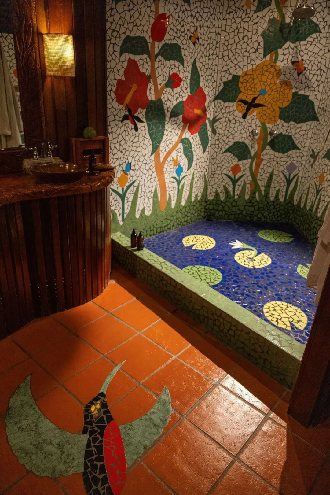 Rainbow Suite - Shower