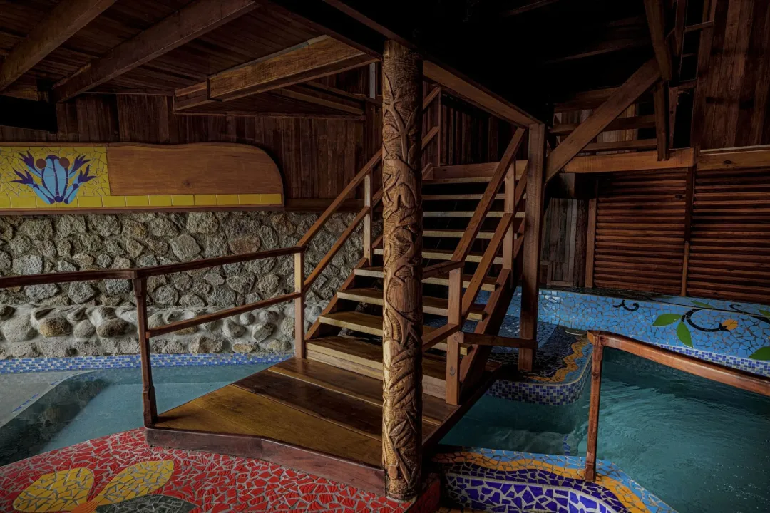 Heritage Suite - Pool Entrance