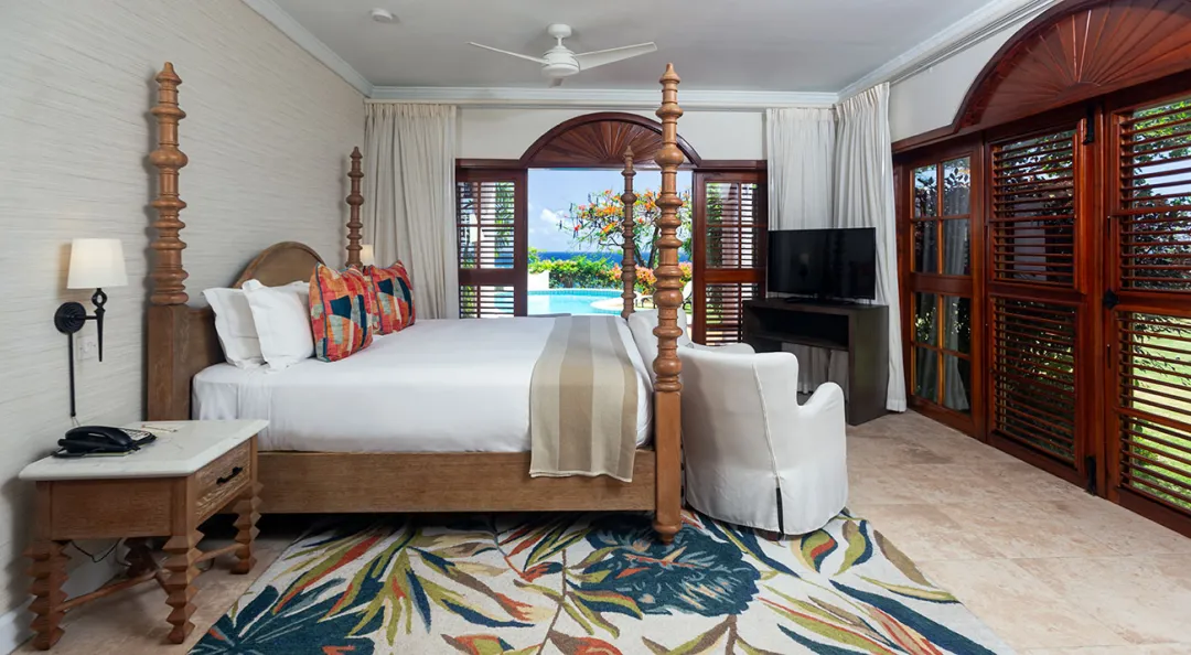 Oceanview Suite with Pool - Bedroom