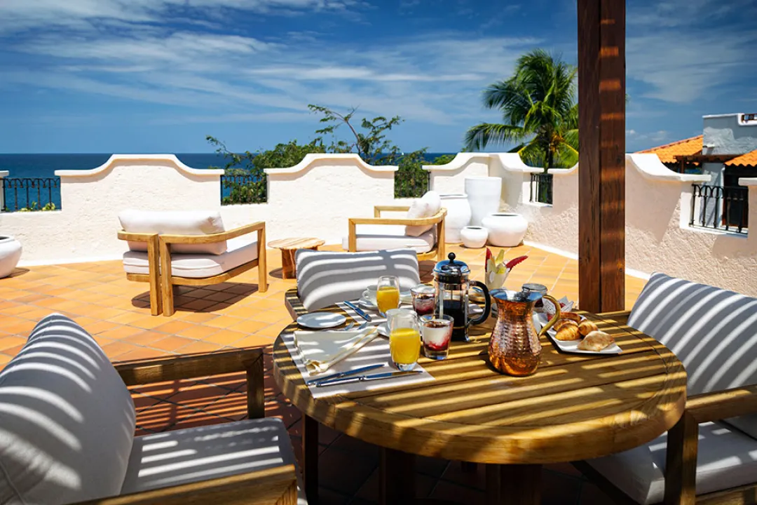 Oceanview Suite with Pool & Roof Terrace - Terrace Lounge with Sea View