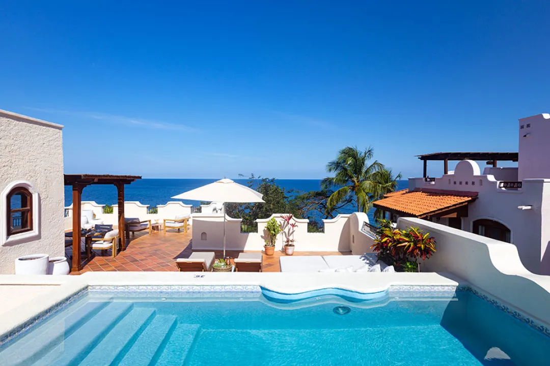 Oceanview Suite with Pool & Roof Terrace - Pool with Sea View