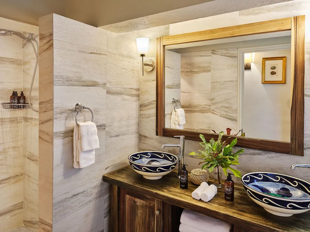 Oceanfront Room - Bathroom