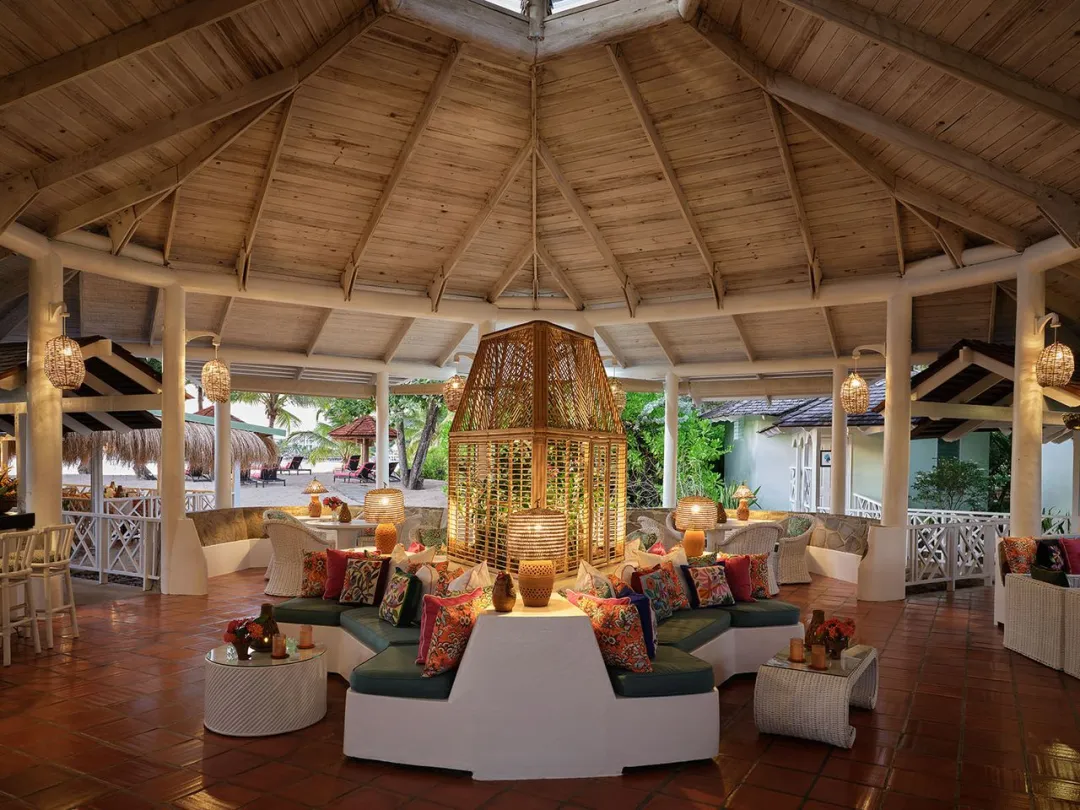 East Winds -Beachside Restaurant in the evening
