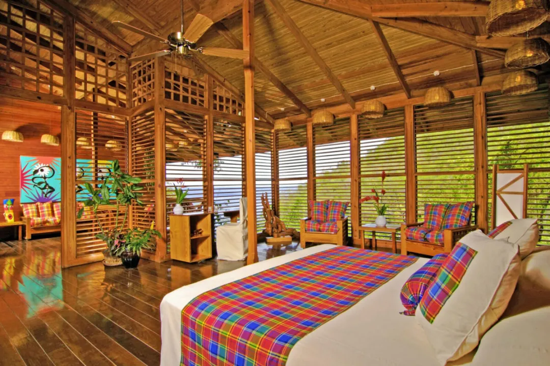 Hillside Deluxe Room - Bedroom