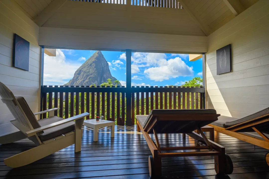Rabot Hotel - Balcony Lounge with Mountain View