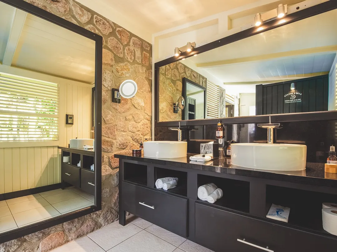 Lodge - Bathroom