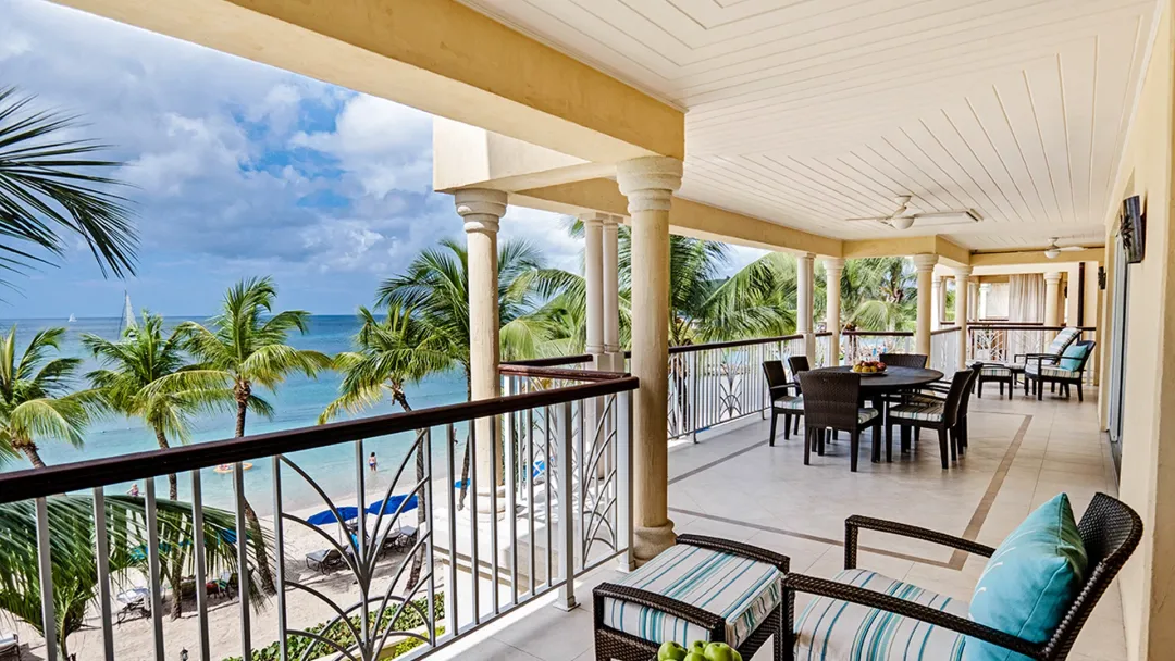The Landings Resort & Spa - Balcony Lounge with SeaView