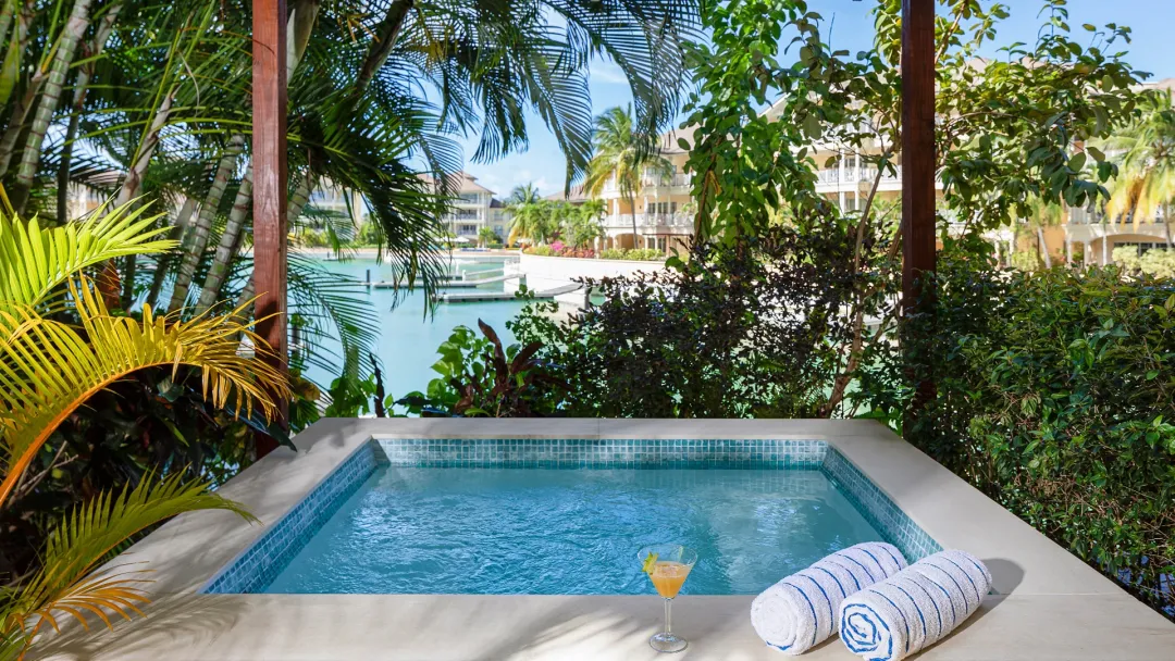 Two Bedroom Villa Suite Marina View with Plunge Pool - Pool View