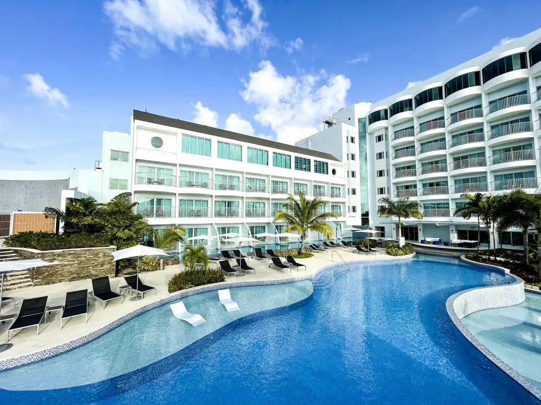 Harbor-Club-St-Lucia-Outdoor-Pool