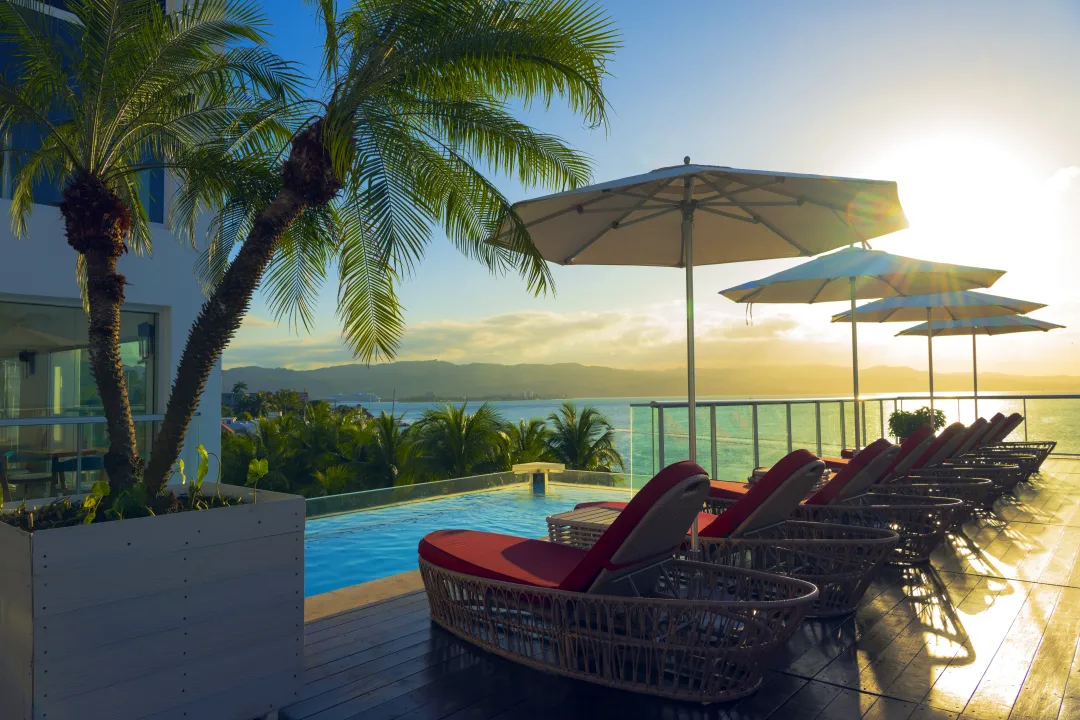 S-Hotel-Jamaica - Pool Sunset View