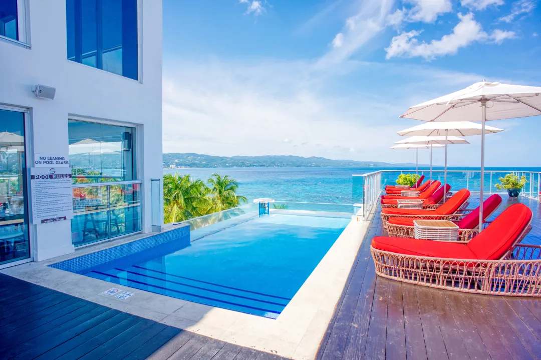 S-Hotel-Jamaica - Ocean View from the Pool