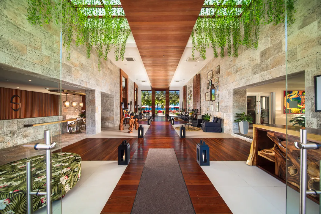 S-Hotel-Jamaica -  Lobby