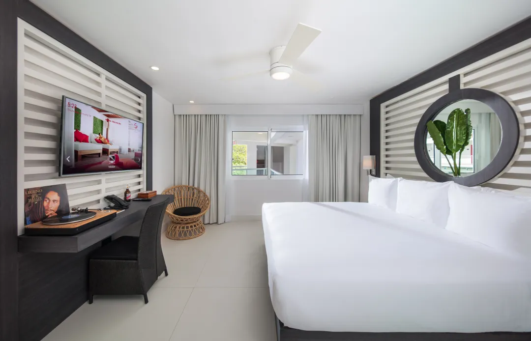 S Hotel Jamaica - Mini King Room