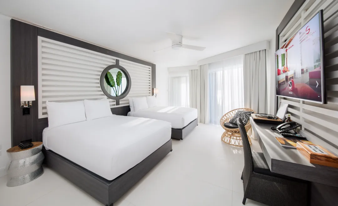 S Hotel Jamaica - Deluxe Double Room