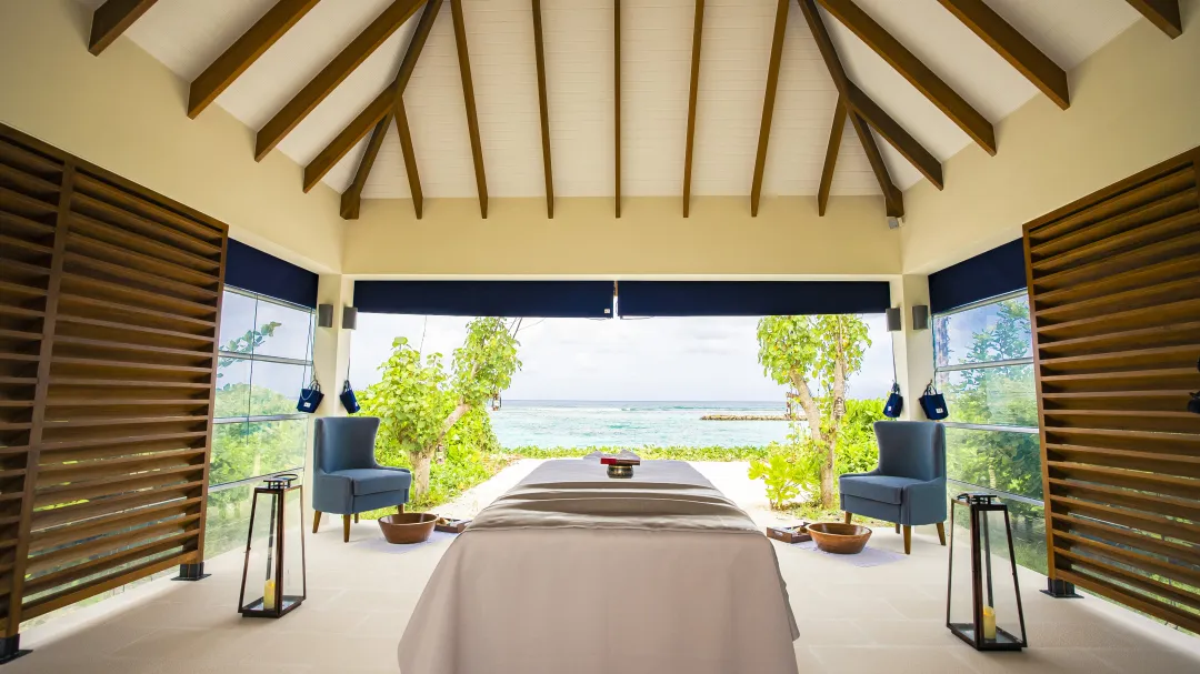 Joy Island Maldives - Spa facing the sea