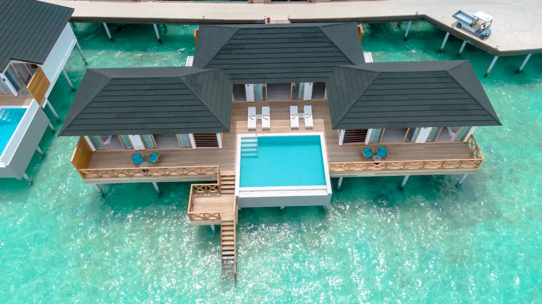 Joy Island Maldives - Lagoon Residence Pool