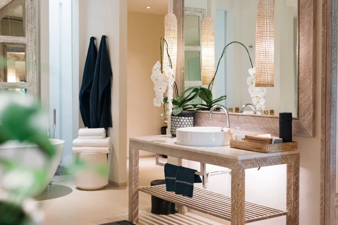Raya Heritage - Kraam Pool Suite - Bathroom Detail