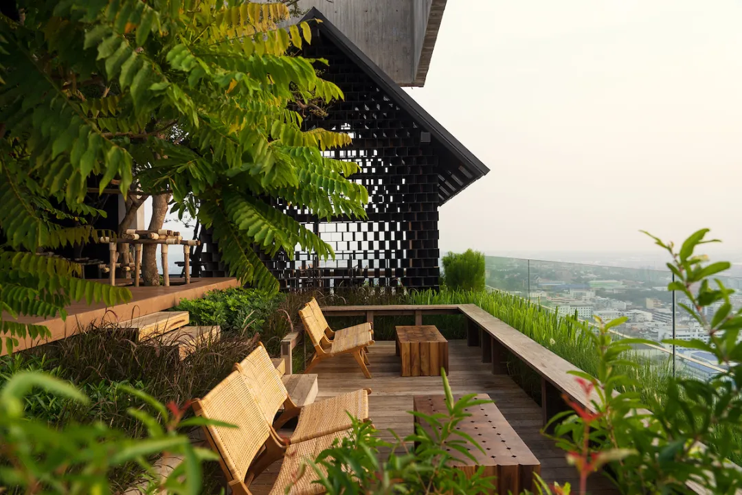 Ad Lib Khon Kaen - Rooftop Terrace