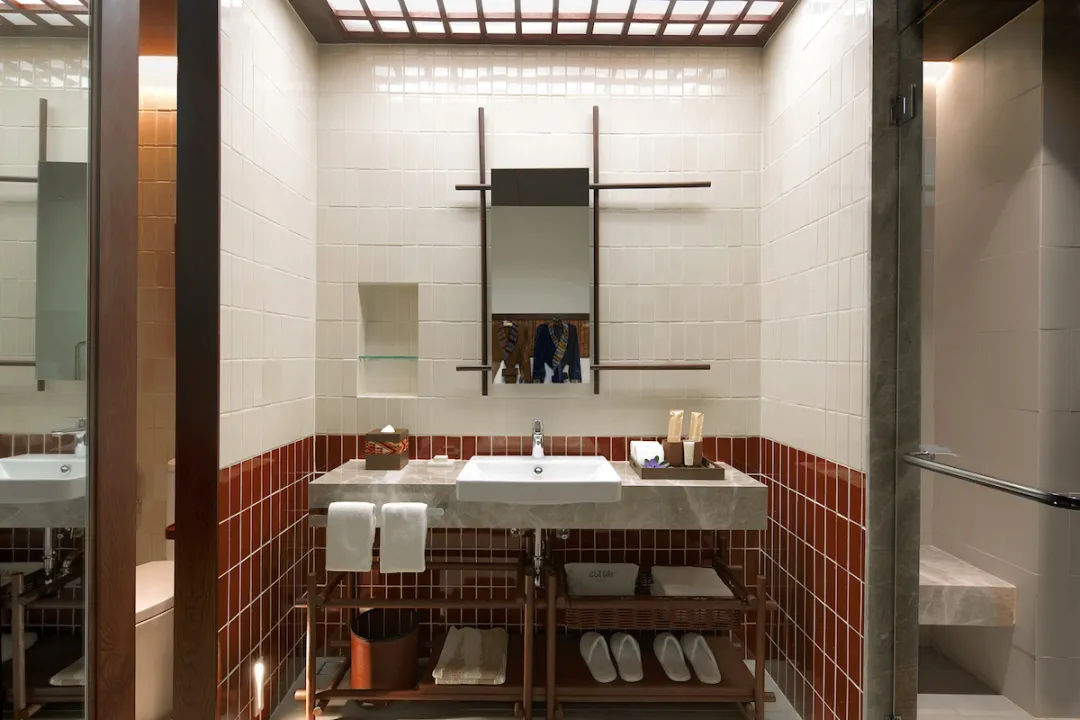 Ad Lib Hotel Khon Kaen - Deluxe Room - Bathroom Detail