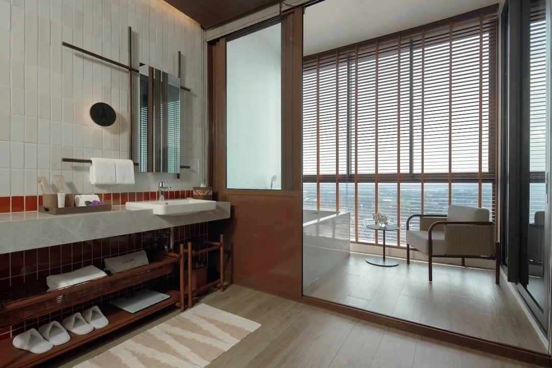 Ad Lib Hotel Khon Kaen - Studio - Bathroom