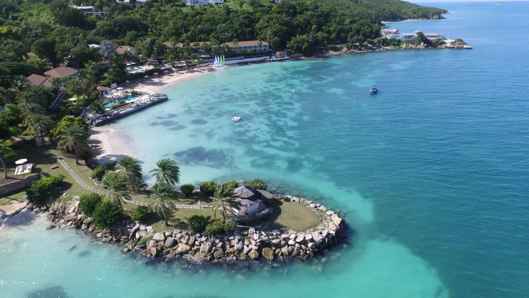 Blue Waters Resort and Spa - Exterior View