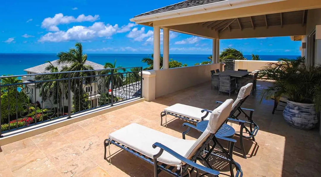 Three Bedroom Cove Penthouse - Roof Terrace Lounge